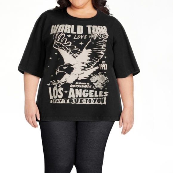 Junior's Plus size Graphic Tee - Picture 2 of 2